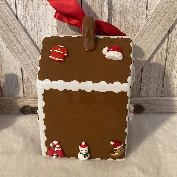 Rae Dunn INSPIRED Gingerbread Birdhouse - Picture 6 of 14